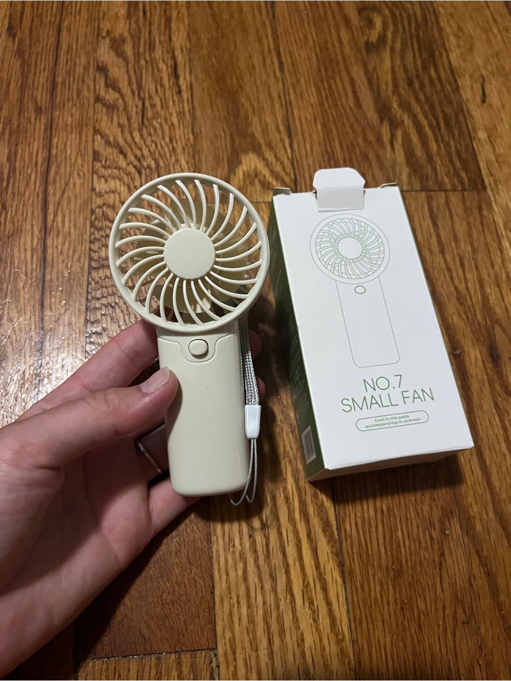Small Fan - White Personal Fan - Picture 4 of 6